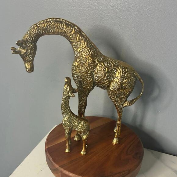 Vintage Solid Brass Giraffe Pair – Mama & Baby – Heavy, Detailed, Stunning - Picture 1 of 8